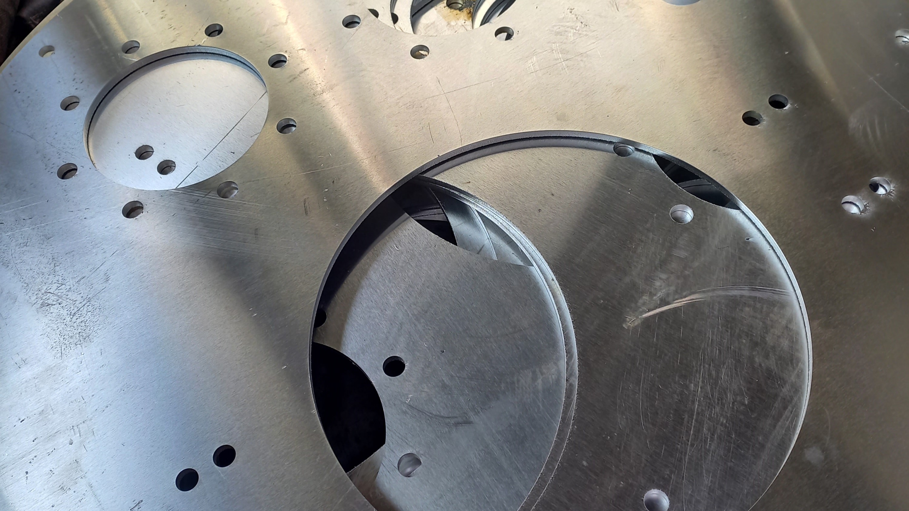 نمونه کار برش لیزر ورق های فلزی